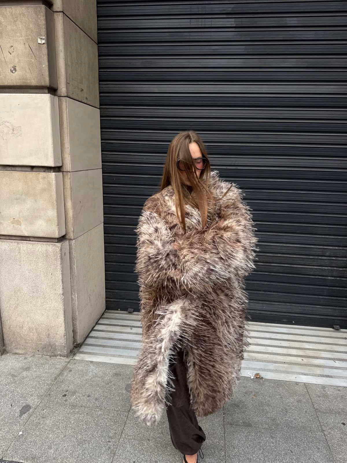 Μακρύ παλτό faux γούνα
