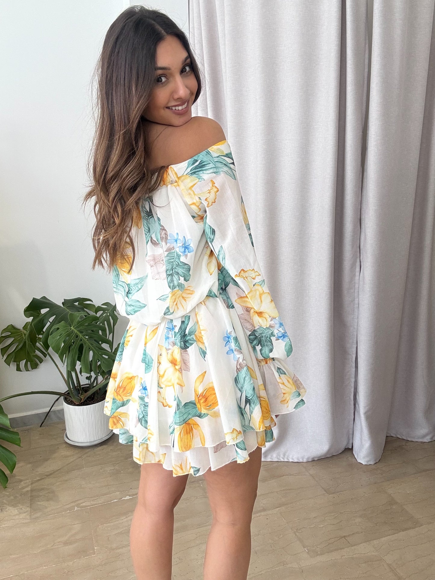 Mini floral αέρινο φόρεμα
