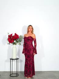 Φόρεμα παγιέτα με μανίκια