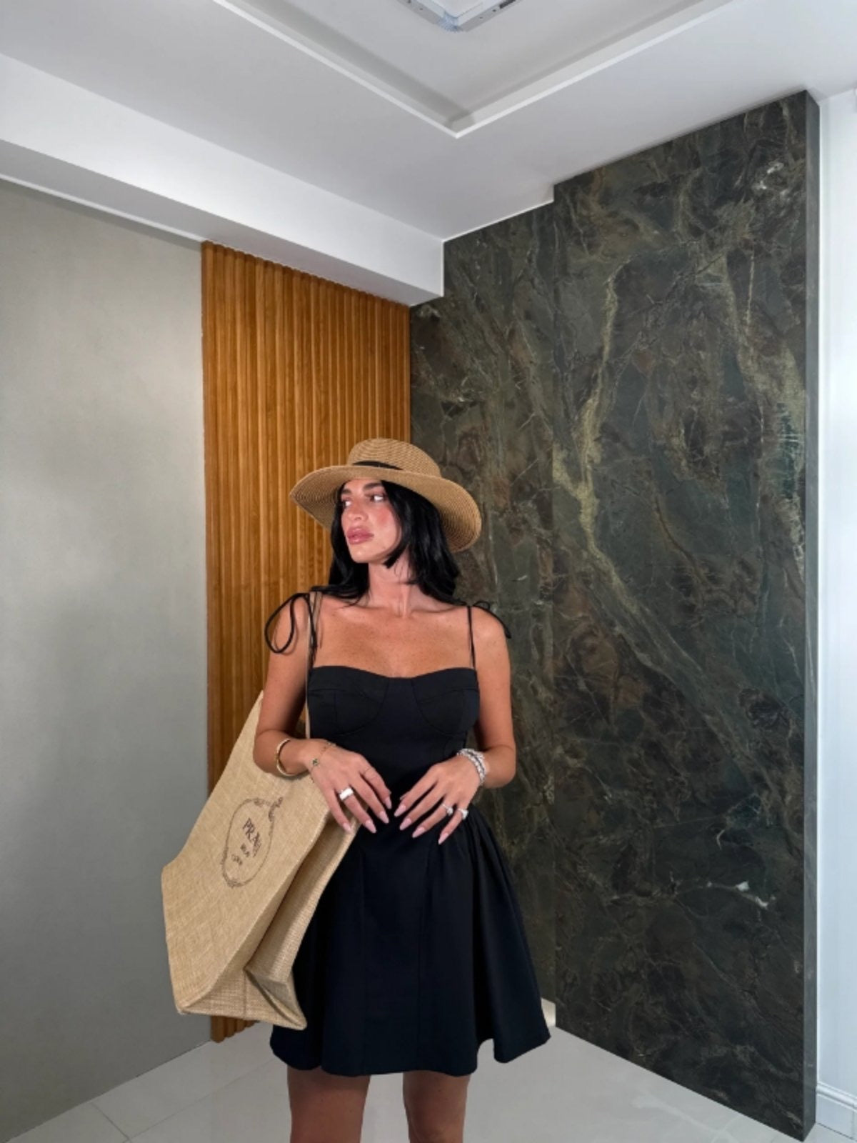 Mini Dress με Δέσιμο στους Ώμους