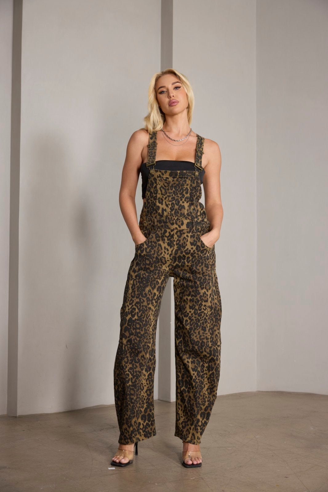 Λεοπάρ Τζιν σαλοπέτα