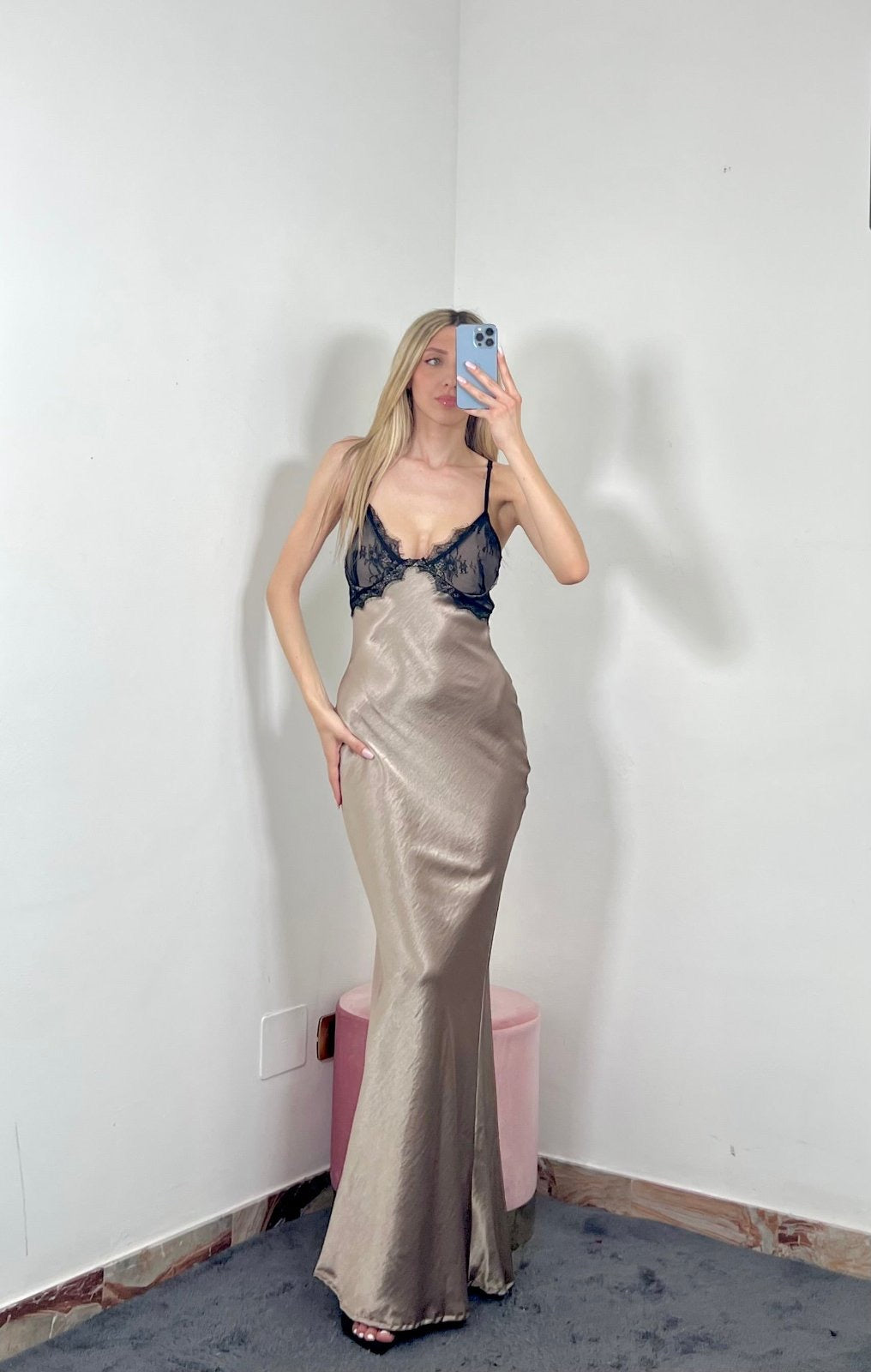Σατέν Maxi Lingerie Φόρεμα με Δαντέλα