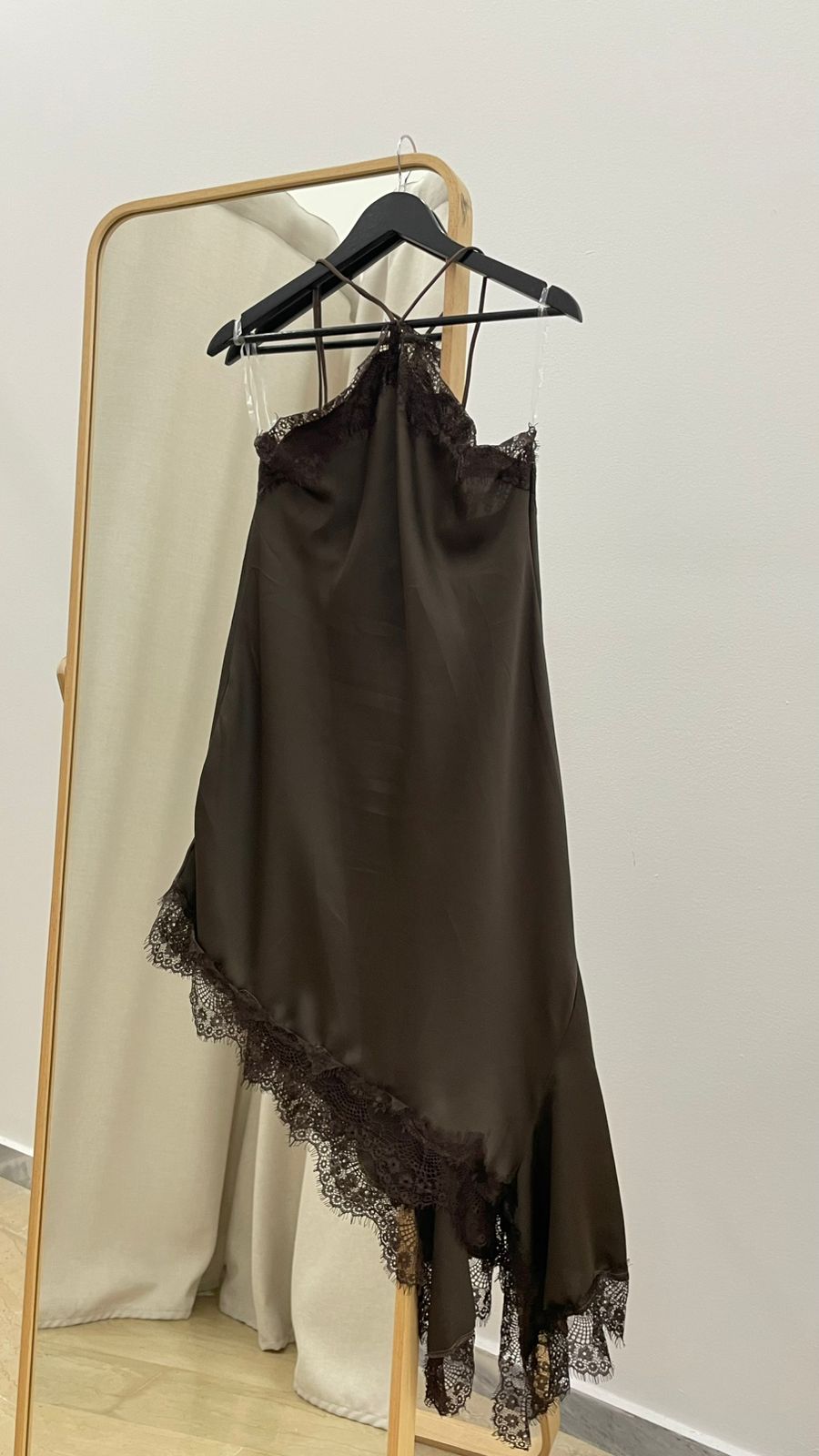 Ασύμμετρο Lingerie μπλούζα-φόρεμα halter