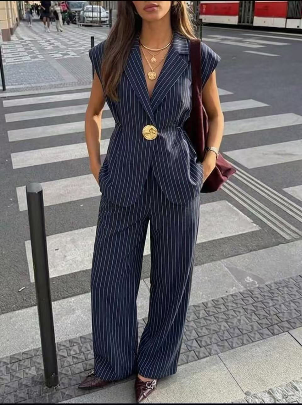 Σετ με Αμάνικο Blazer & Παντελόνι