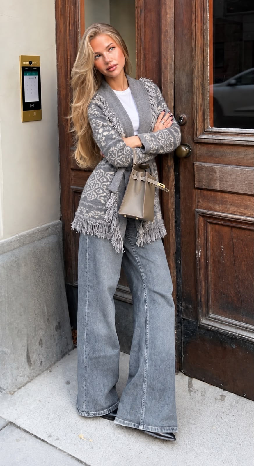 Πλεκτή ζακέτα jacquard με κρόσσια γκρι