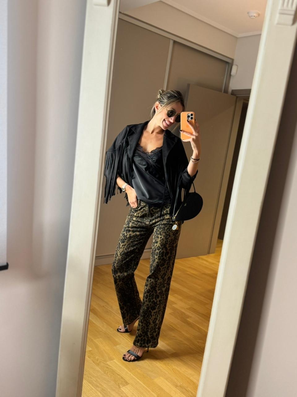 Λεοπάρ Τζιν σε ίσια γραμμή