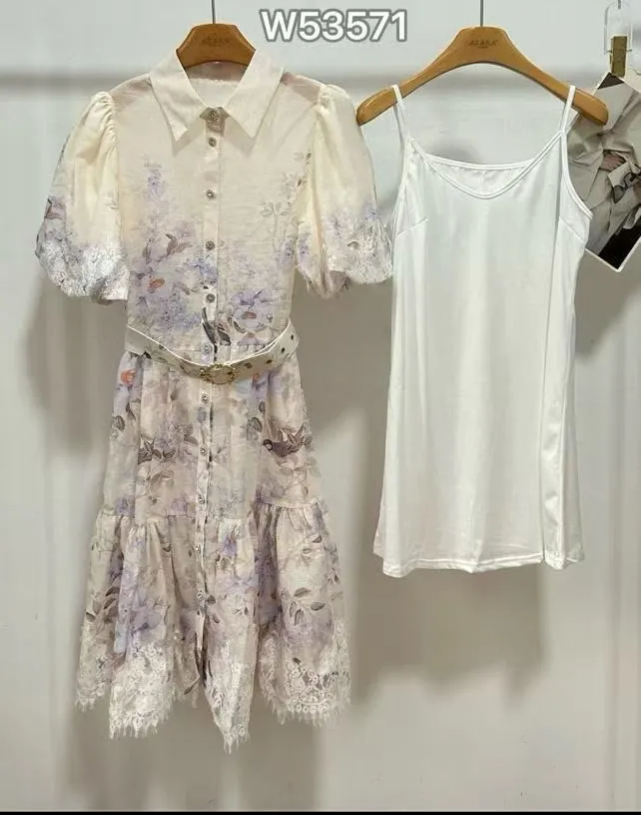 Γυναικείο floral mini φόρεμα με δαντέλα και ζώνη