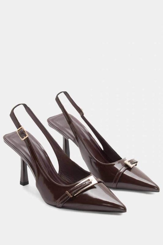 Γόβες μυτερές με μεταλλική λεπτομέρεια