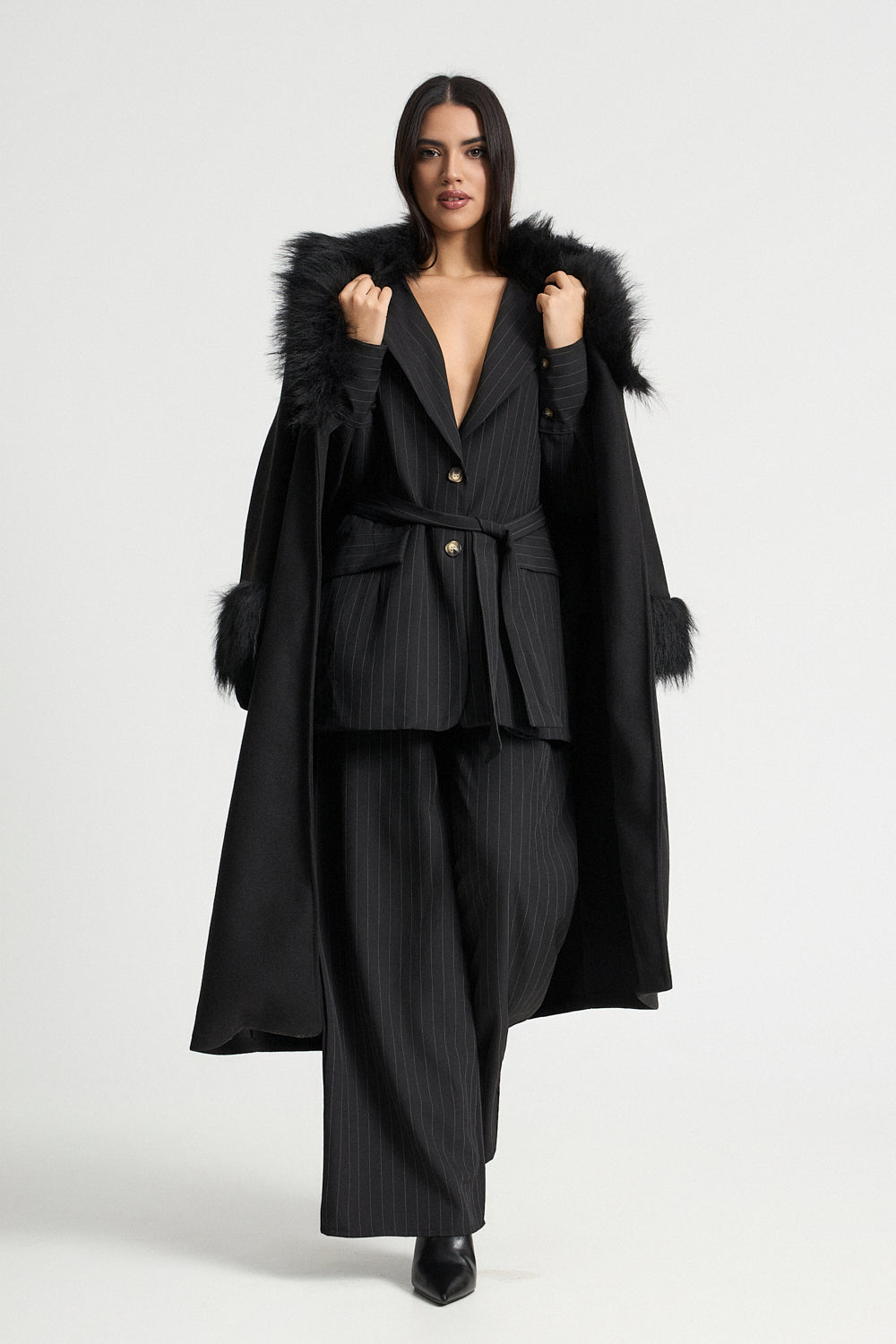 Παλτό με αποσπώμενη faux γούνα στο γιακά