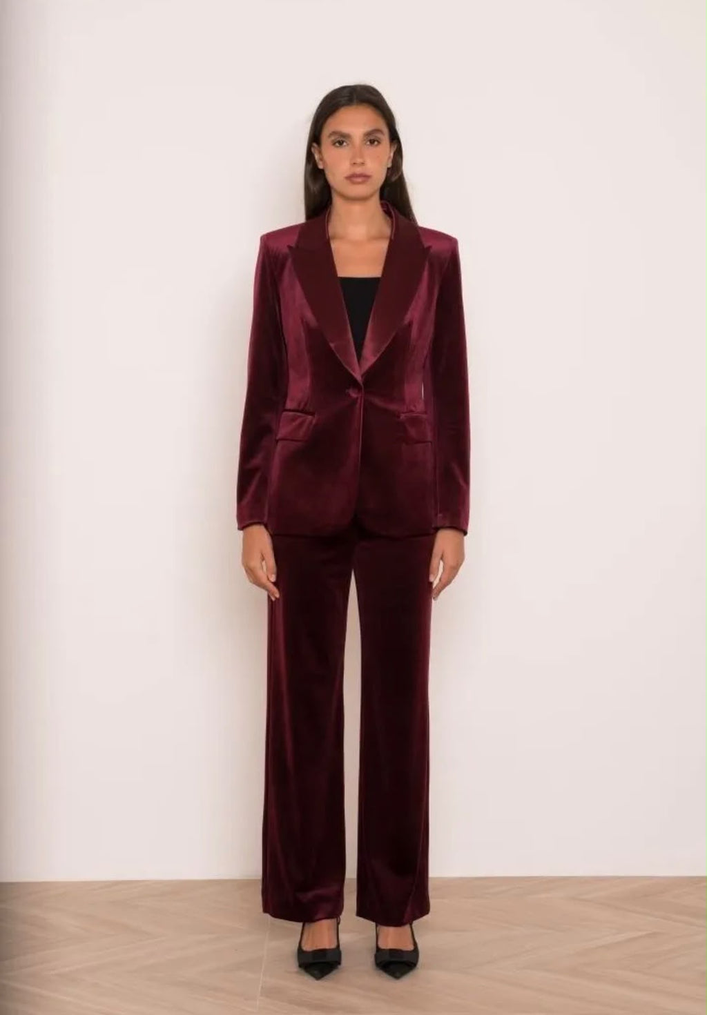 Βελούδινο κοστούμι tuxedo μπορντό