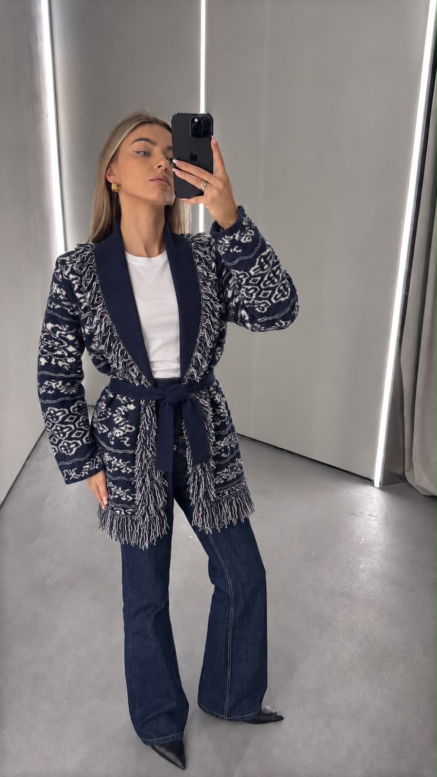 Πλεκτή ζακέτα jacquard με κρόσσια μπλε σκούρο