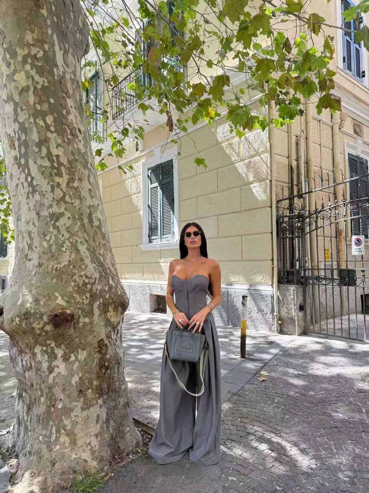 Ολόσωμη φόρμα στράπλες