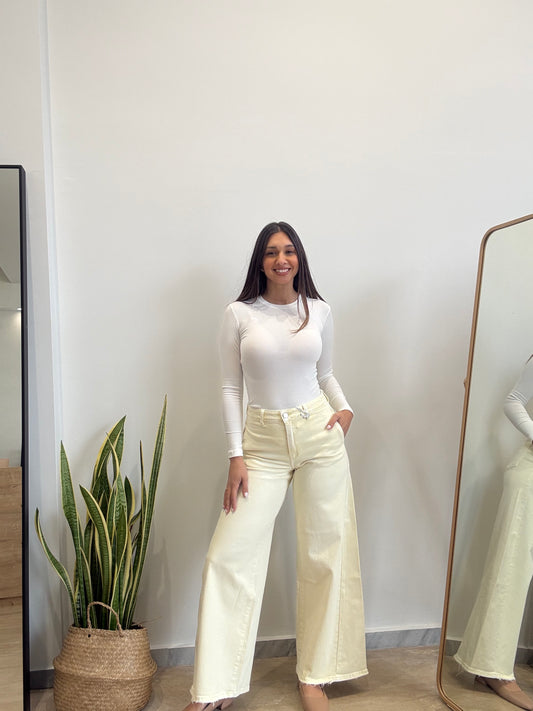 Wide leg high waist jeans