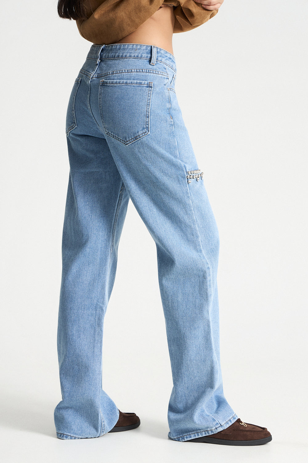 Τζιν με κόψιμο και στρας