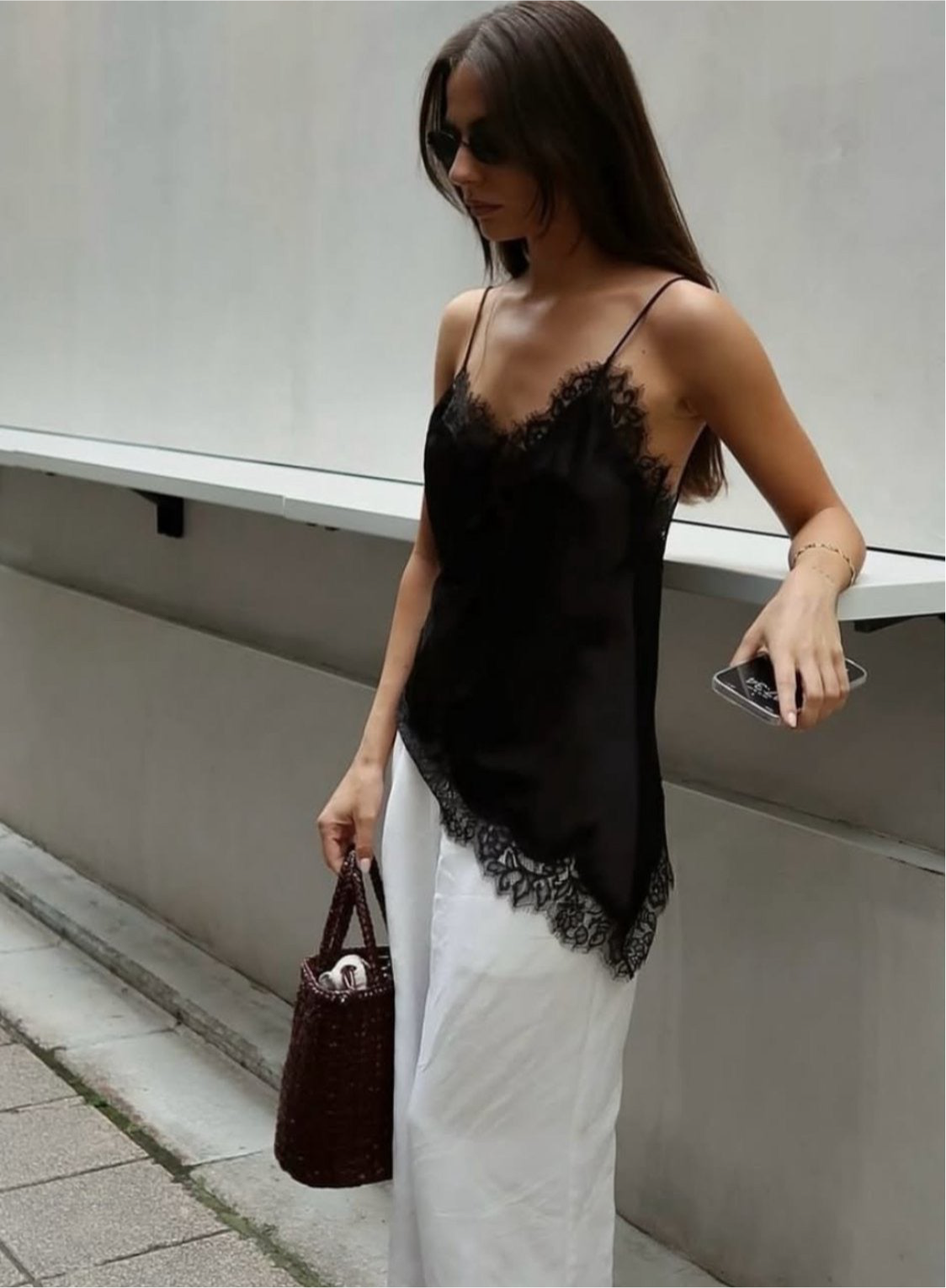 Ασύμμετρο Lingerie τοπ κοντό