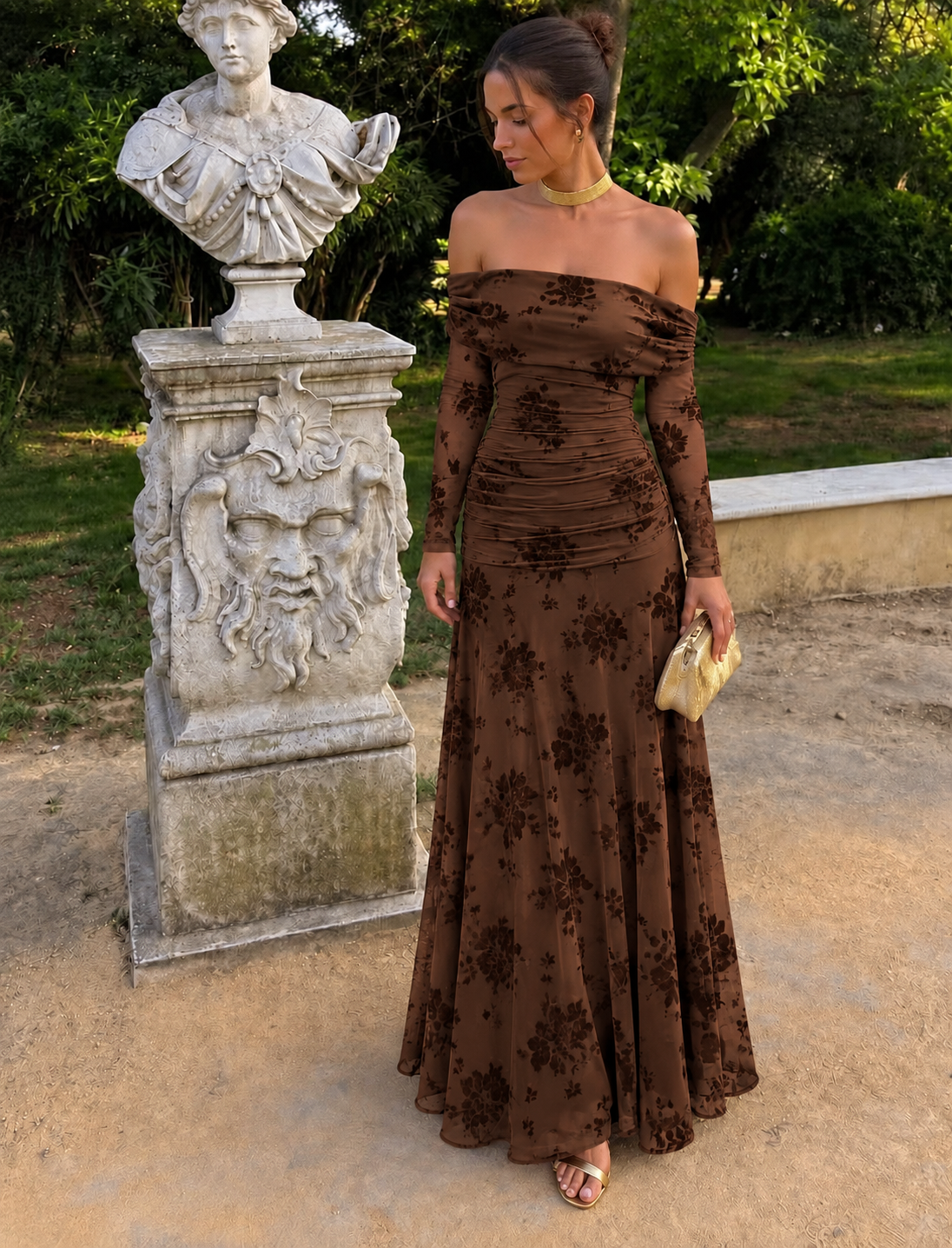 Maxi Φόρεμα Off Shoulder με Floral Βελούδινο Σχέδιο