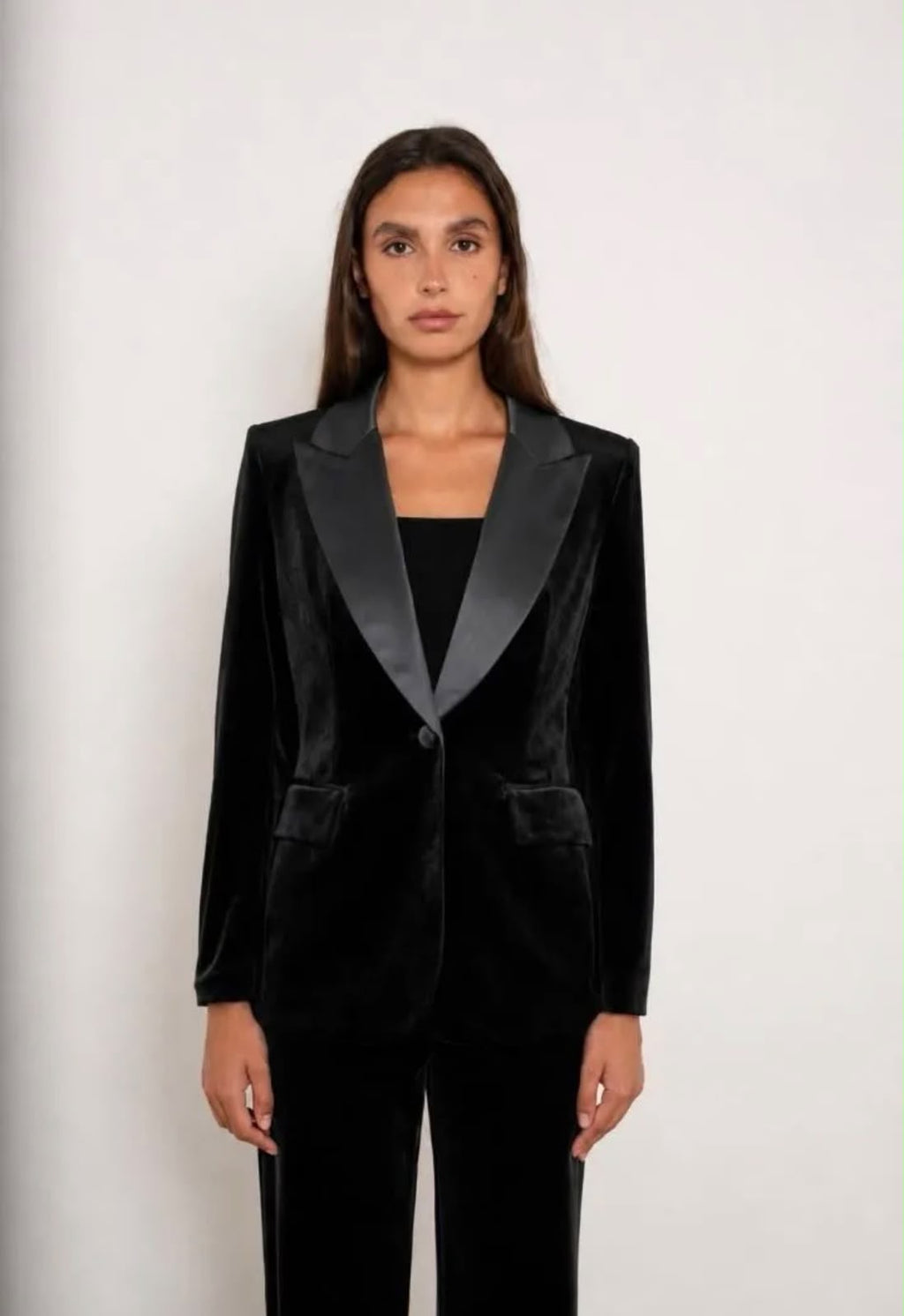 Βελούδινο κοστούμι tuxedo μαύρο