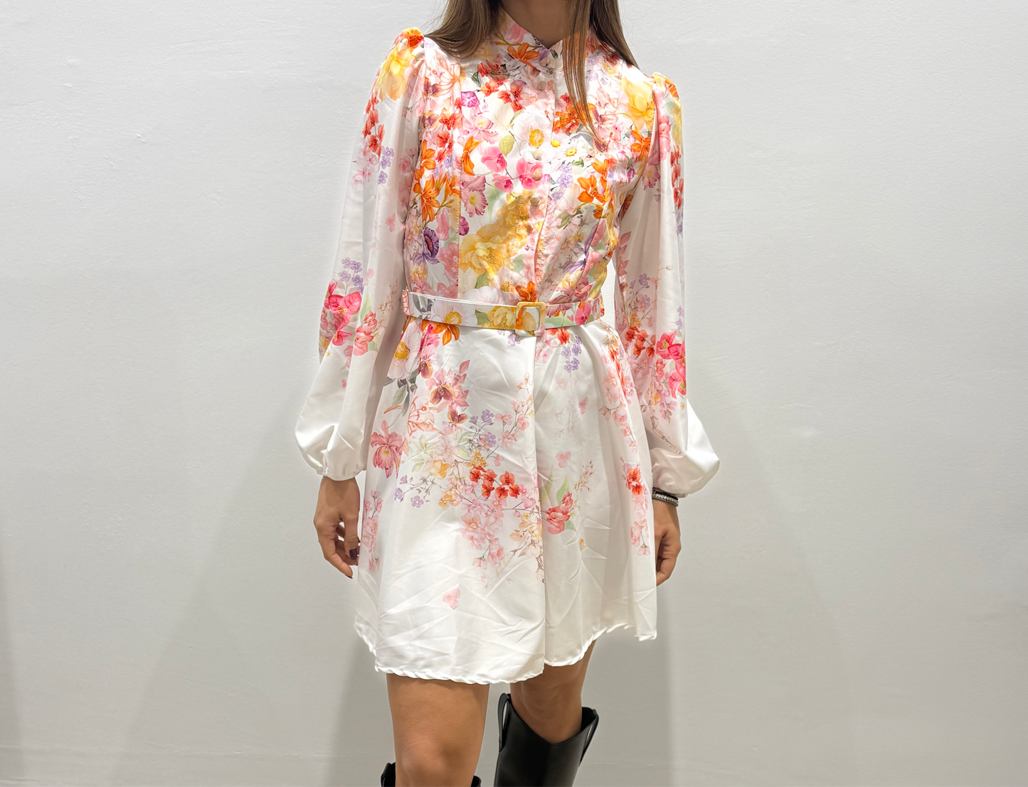 Μακρυμάνικο mini floral φόρεμα