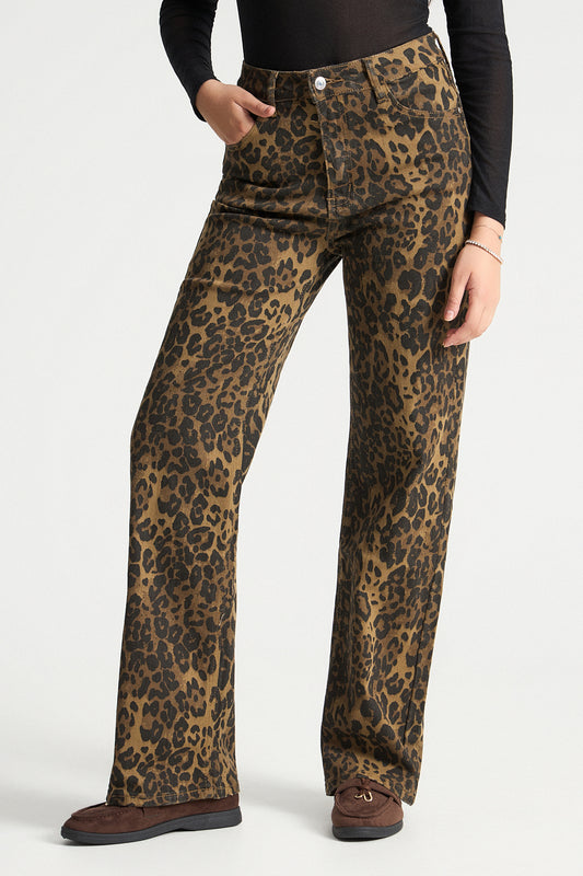 Λεοπάρ Τζιν σε ίσια γραμμή