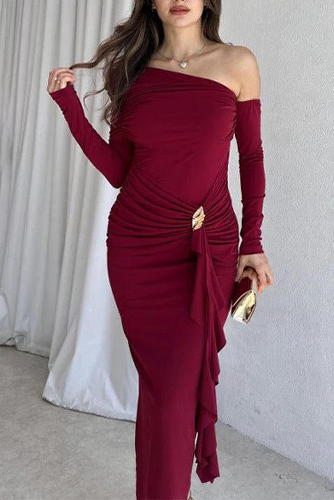 Φόρεμα με εξω ώμους και χρυσή λεπτομέρεια