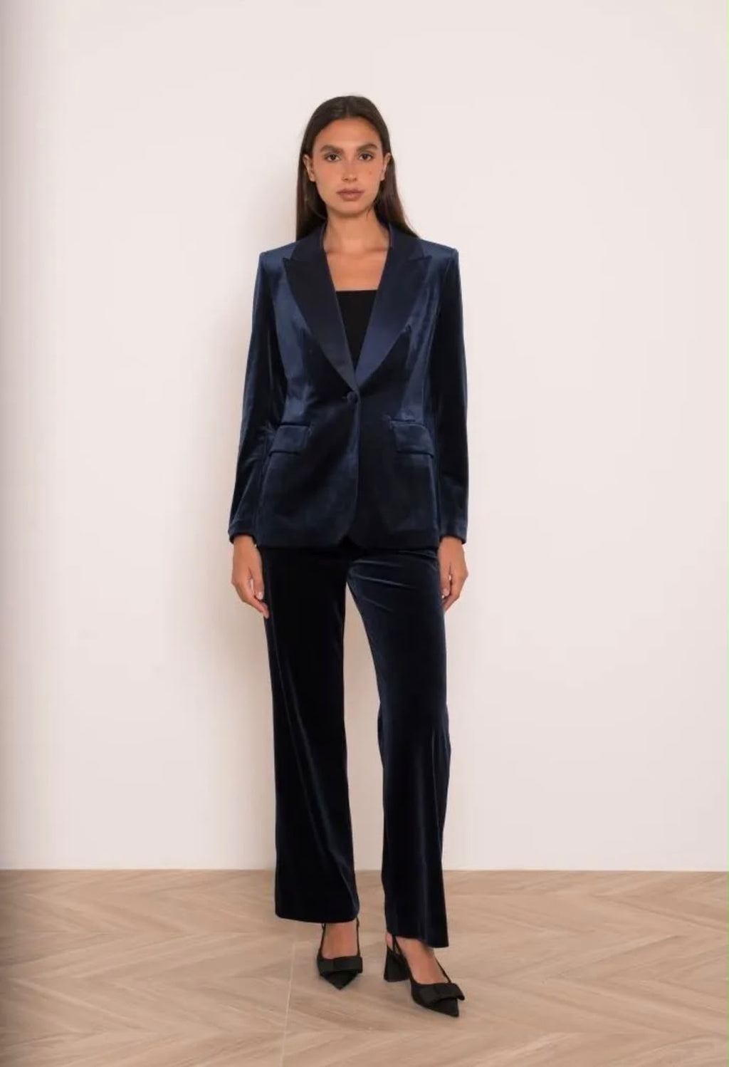 Βελούδινο κοστούμι tuxedo μπλε σκούρο
