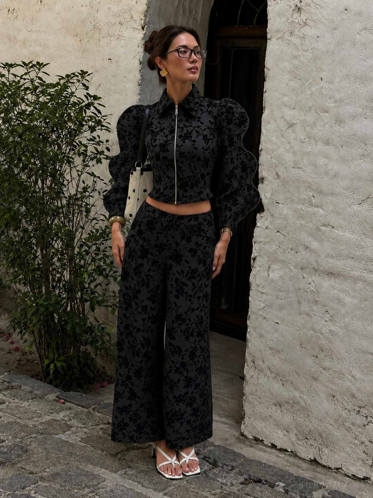 Velvet Σετ με Floral Ανάγλυφο Σχέδιο
