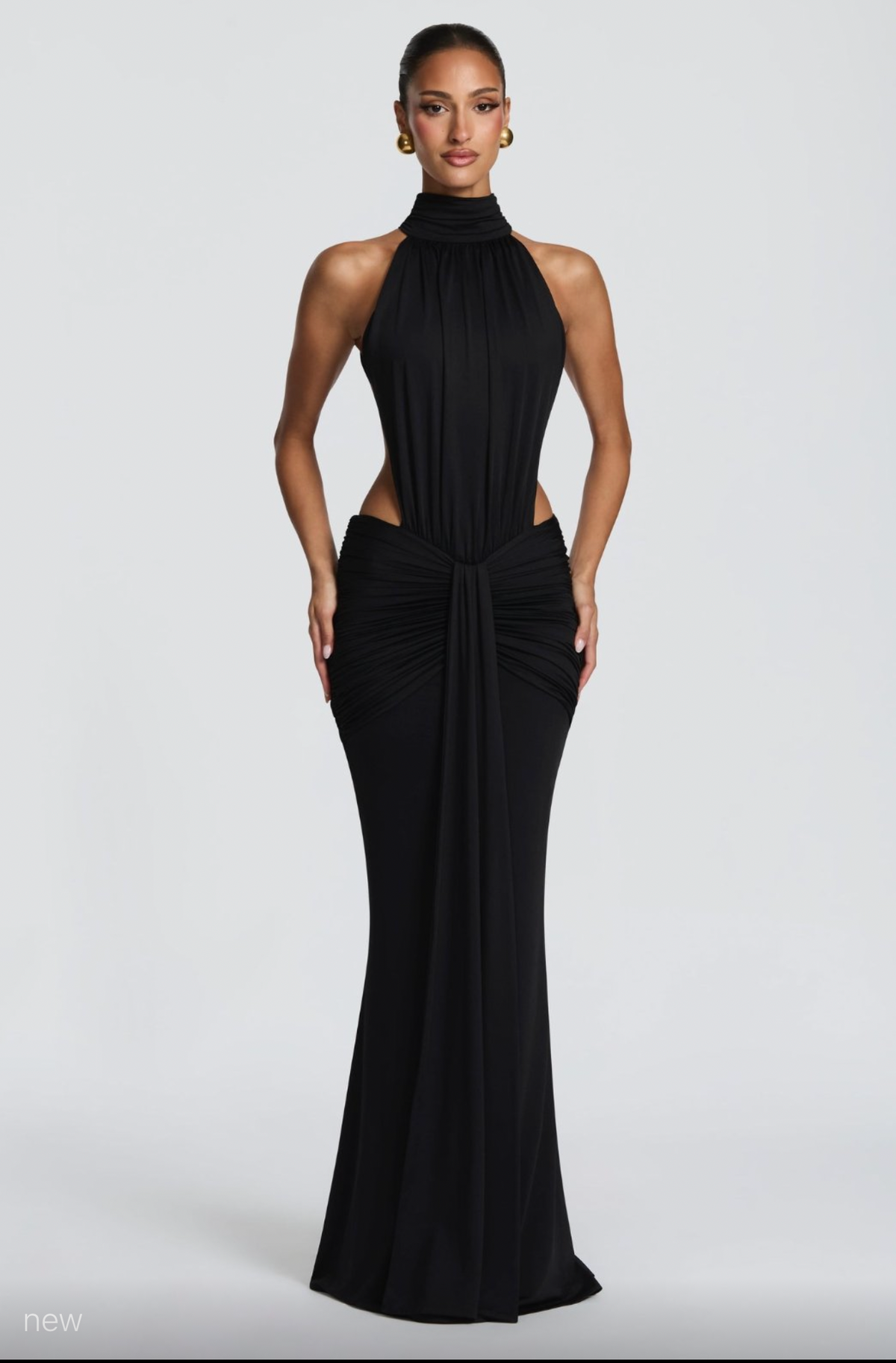 Maxi Φόρεμα με Ανοιχτή Πλάτη & Halter Λαιμό
