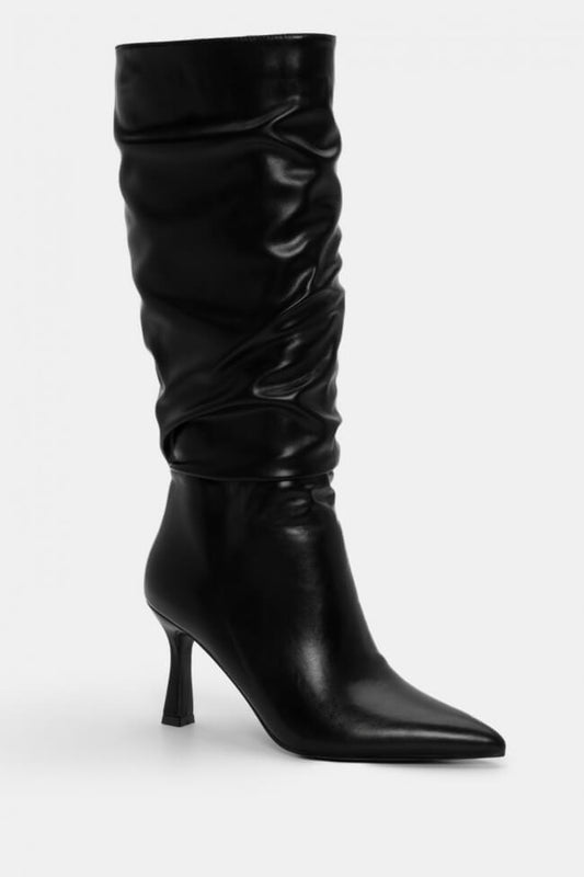 Μπότες μυτέρες με σούρα