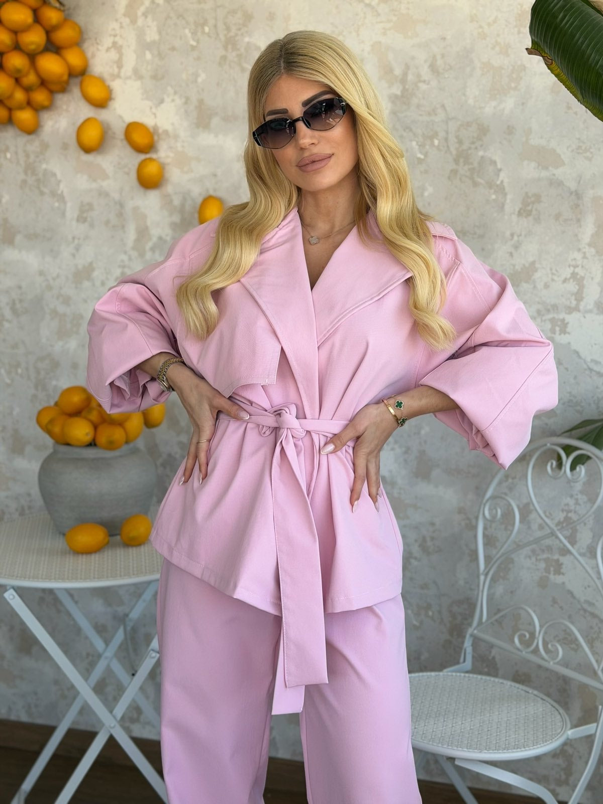 Σετ τζάκετ και παντελόνι με ζώνη