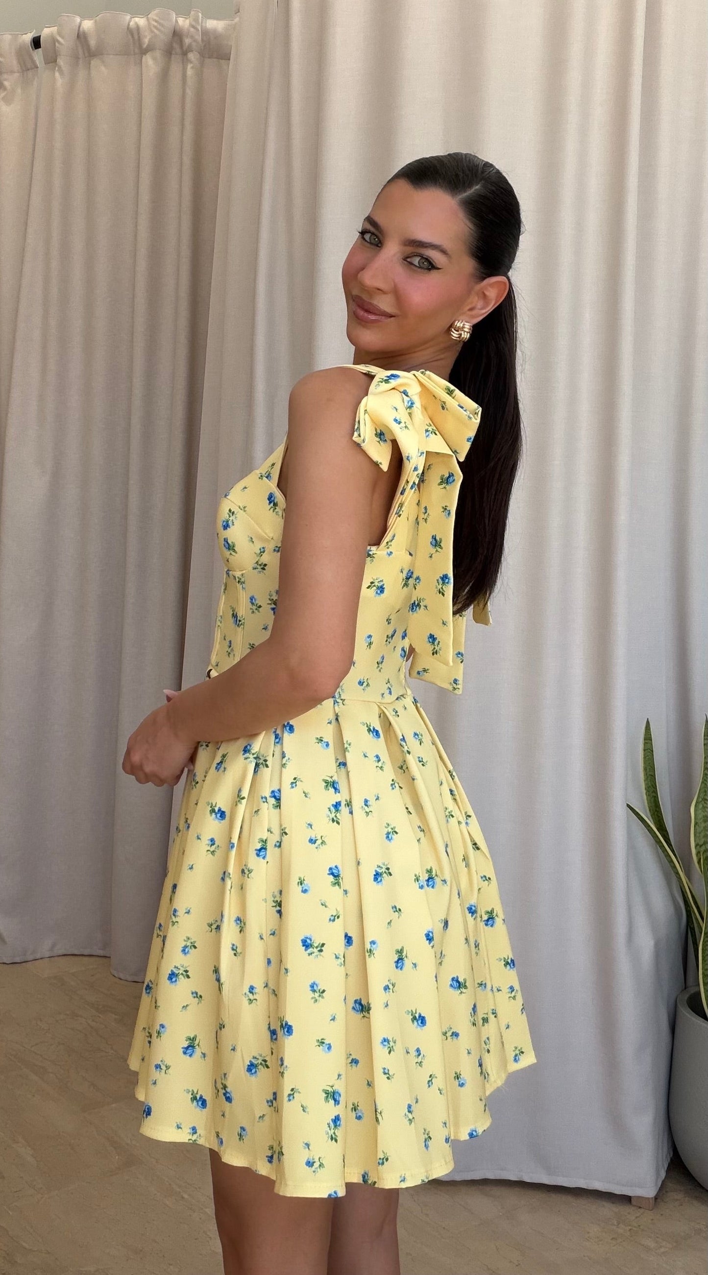 Mini φόρεμα floral με φιόγκους