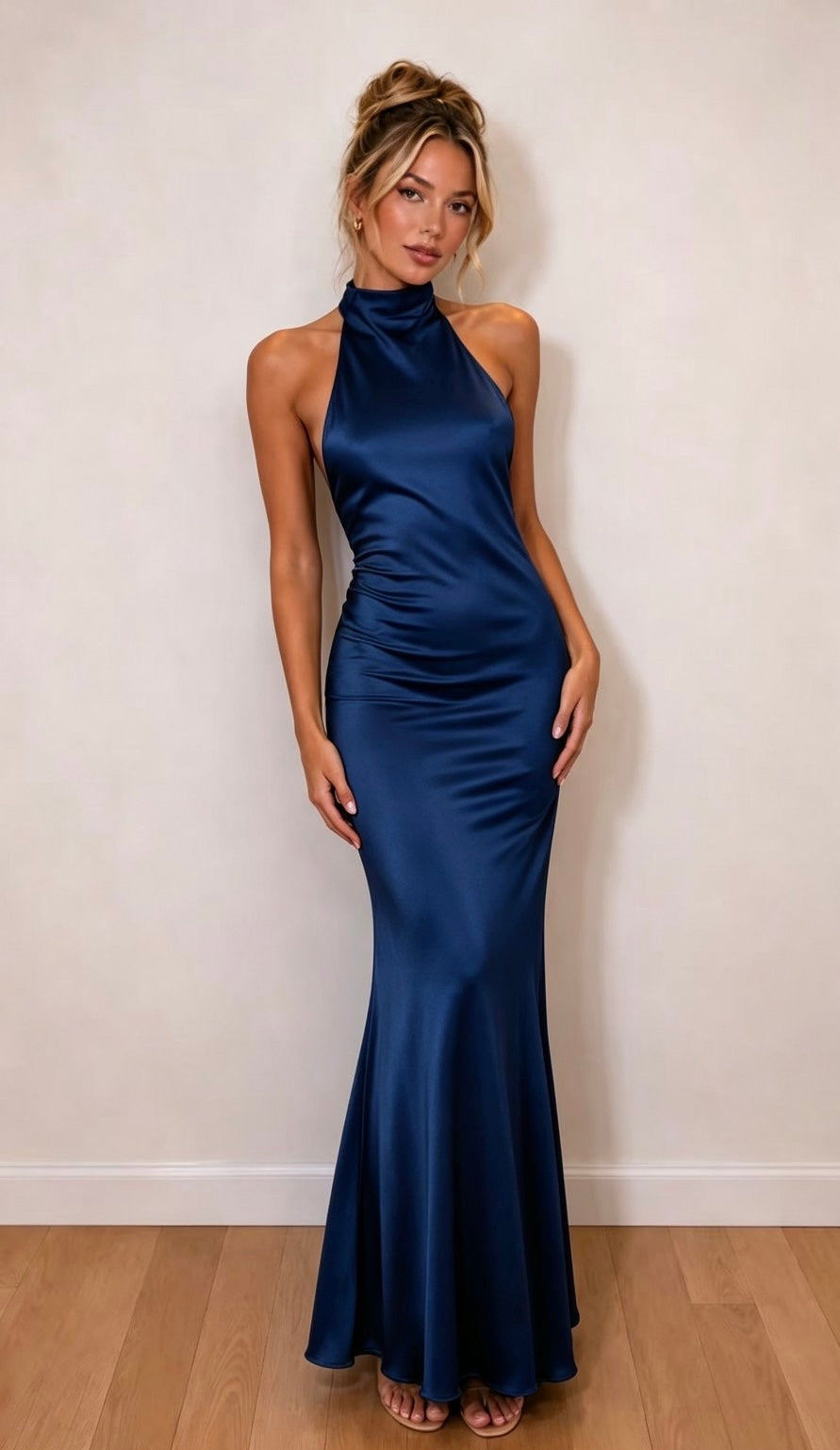 Halter Σατέν φόρεμα