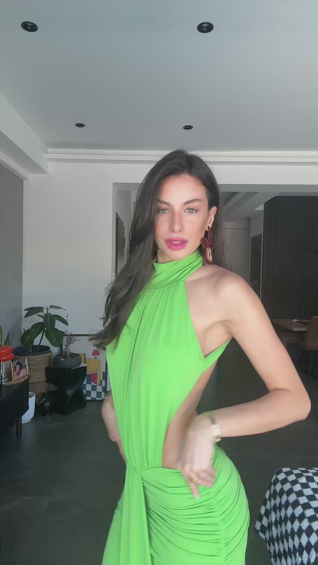 Maxi Φόρεμα με Ανοιχτή Πλάτη & Halter Λαιμό