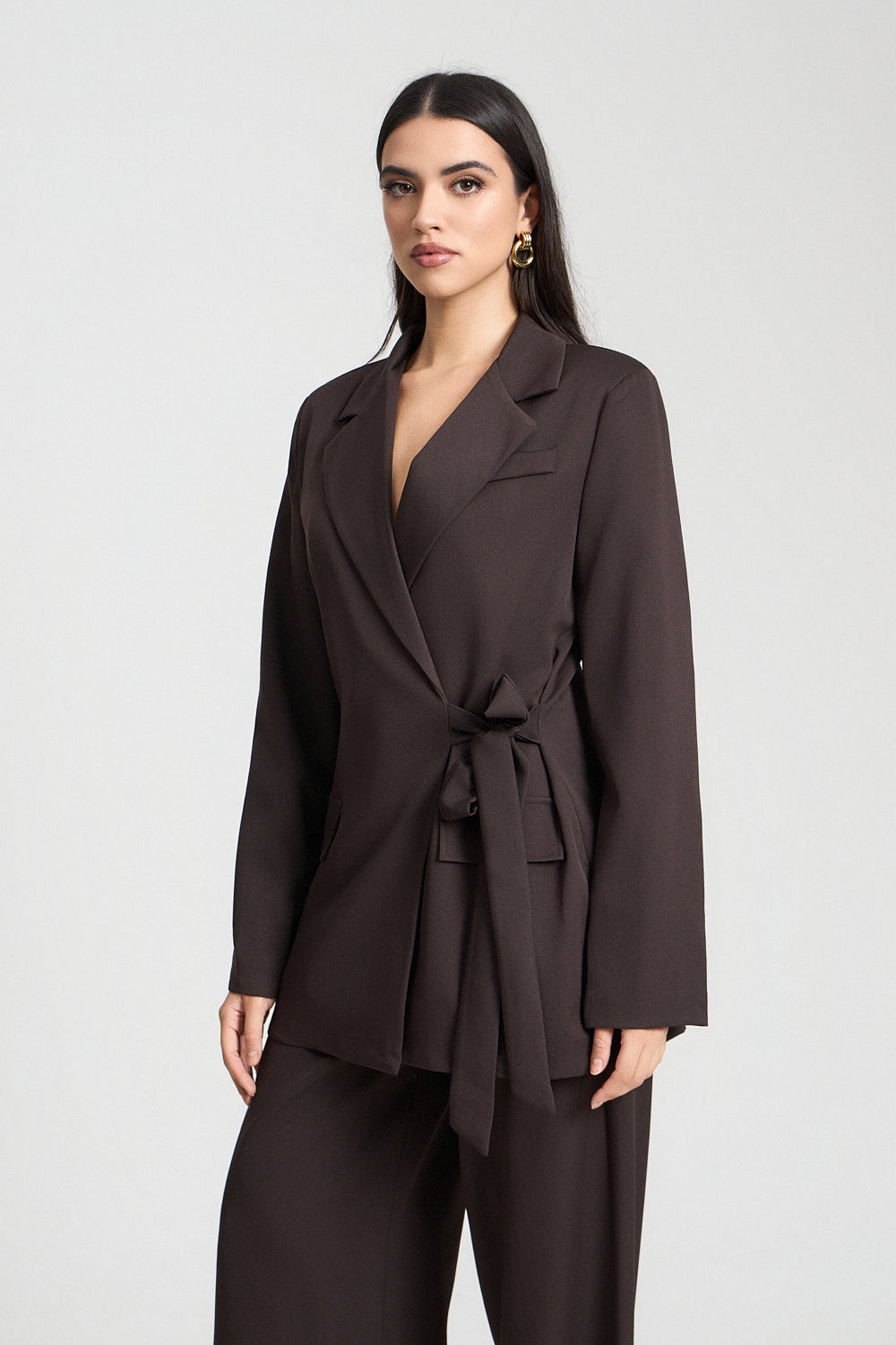 Σετ σακάκι και παντελόνι με δέσιμο