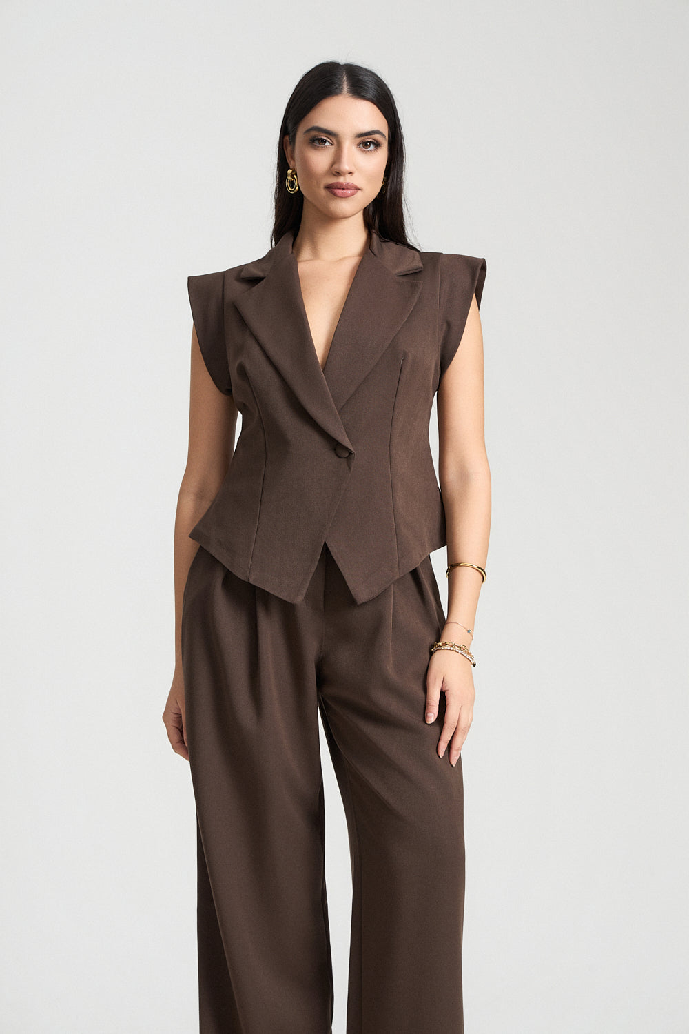 Σετ γιλέκο με παντελόνι με πιέτες