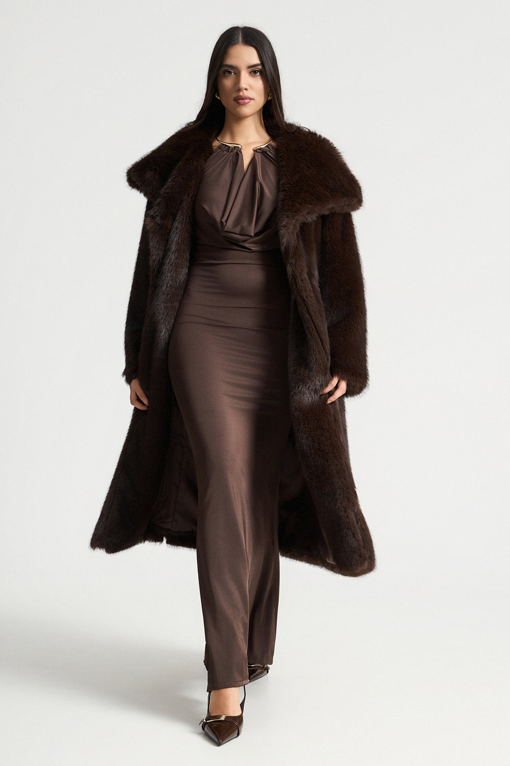 Μακριά Faux Γούνα με γιακά