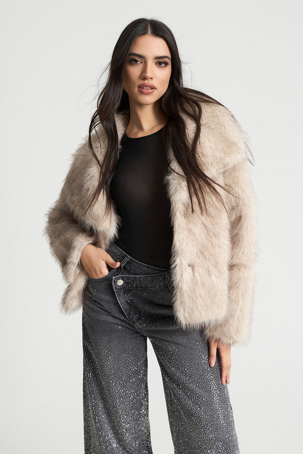 Faux γούνα με γιακά