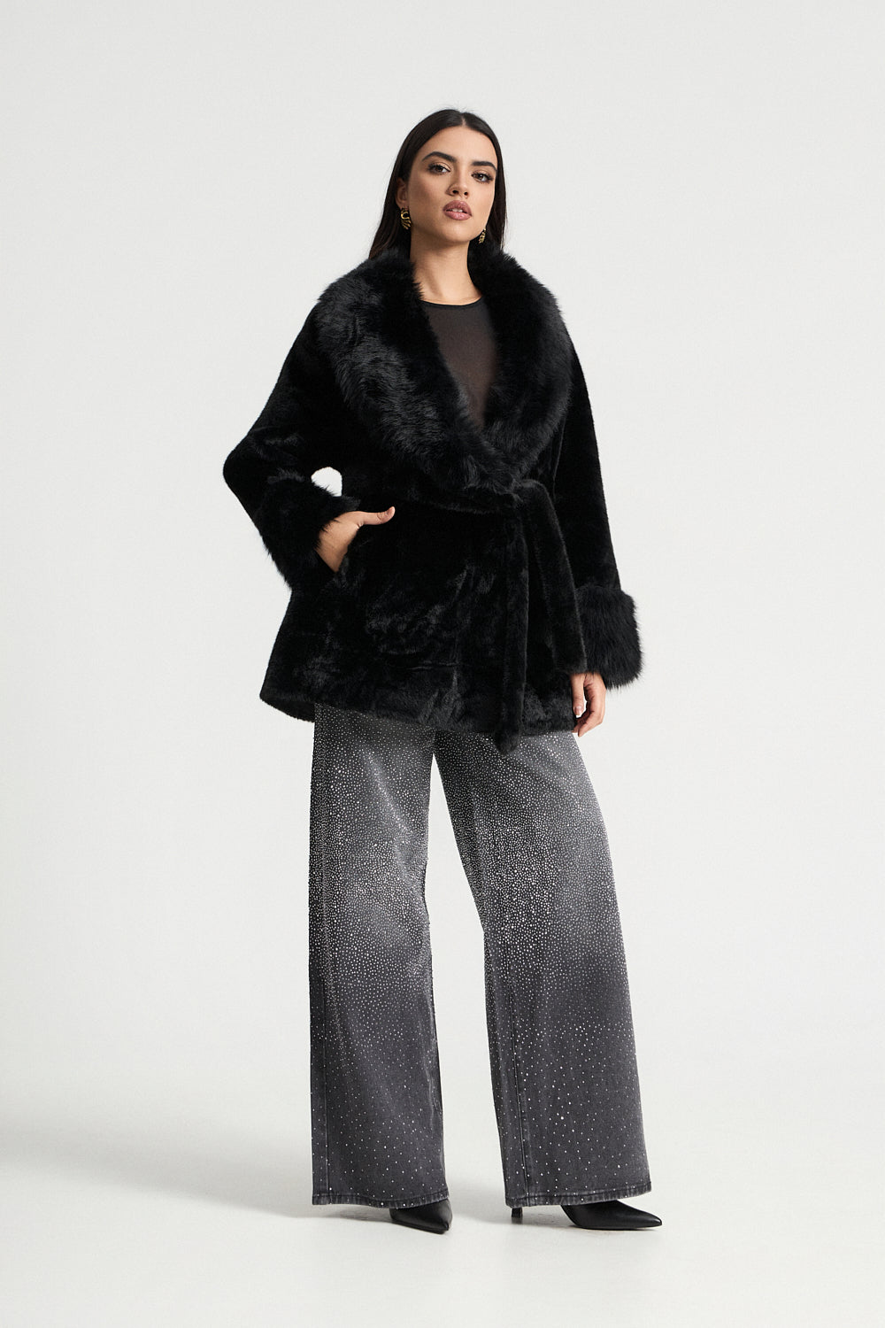 Πανωφόρι faux γούνα με ζώνη