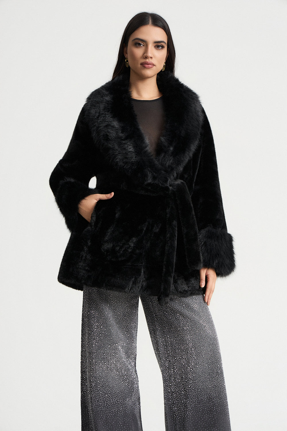 Πανωφόρι faux γούνα με ζώνη